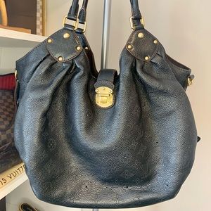Louis Vuitton Mahina L Hobo
